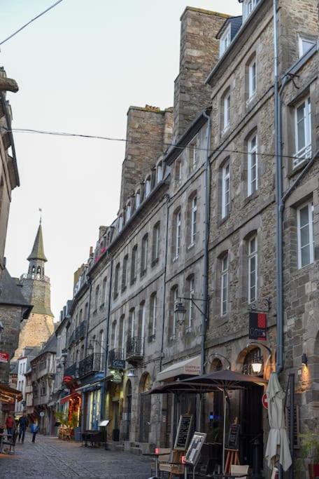 Les Remparts De Dinan . F3 Intramuros. Avec Wifi Buitenkant foto